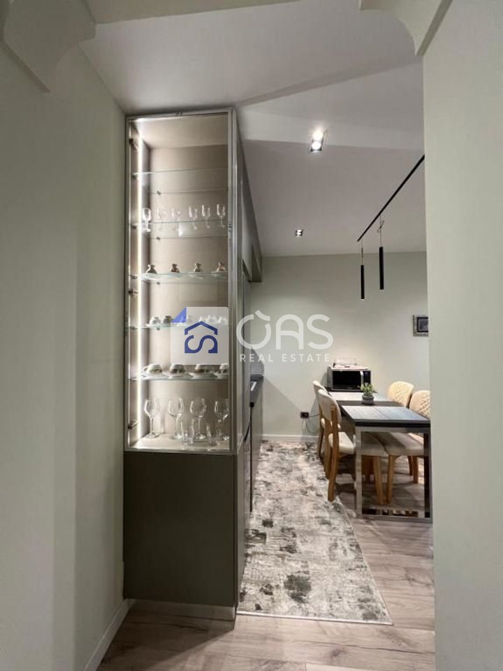 Appartamento 1+1 in affitto nel centro, Piazza Skanderbeg