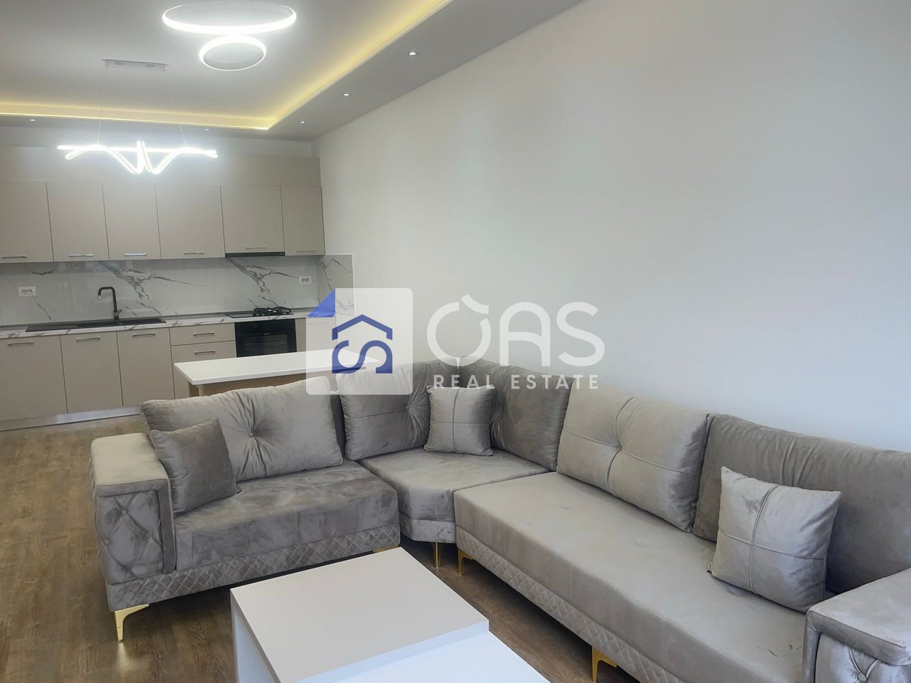 Apartment 2+1 for rent in Paskuqan