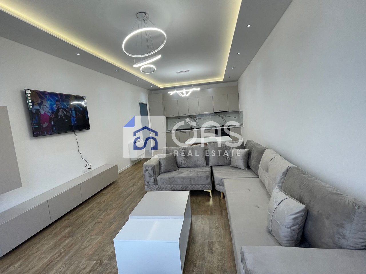 Apartment 2+1 for rent in Paskuqan