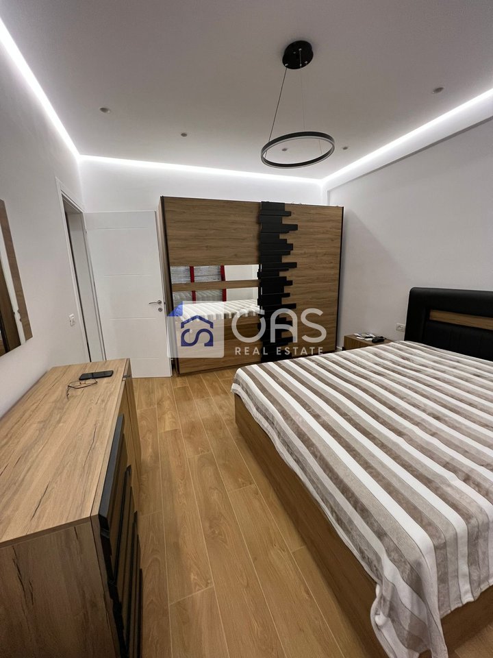 Jepet apartament me qera 1+1 tek Pallatet e Verdha