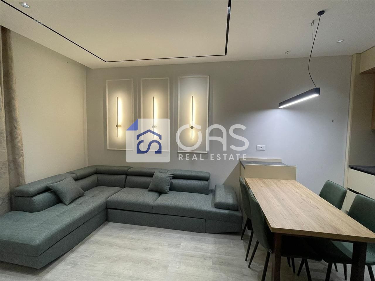 Jepet apartament me qera 2+1+P Te Univers City