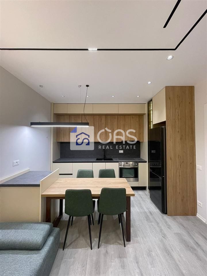 Jepet apartament me qera 2+1+P Te Univers City