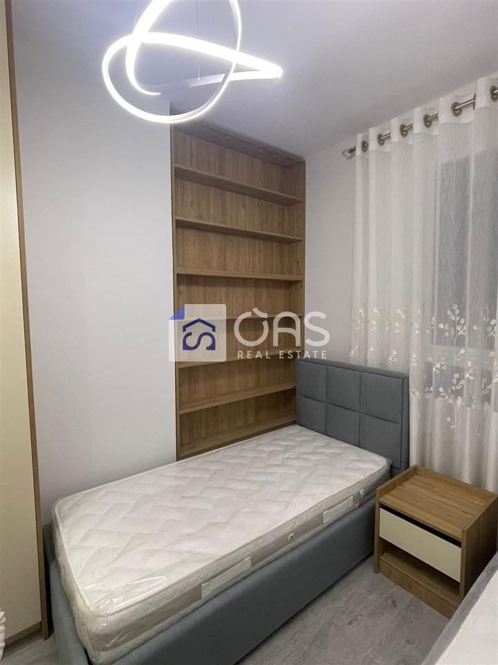 Jepet apartament me qera 2+1+P Te Univers City