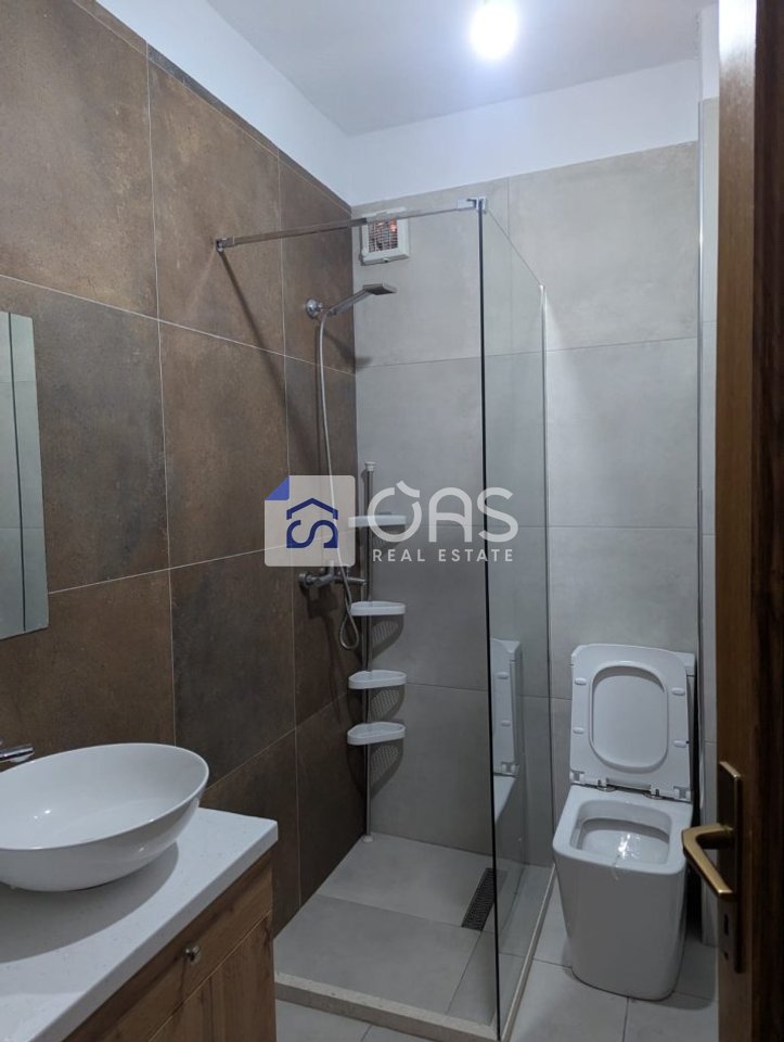 Jepet me qera apartamenti 2+1+2 tek Liqeni Artificial