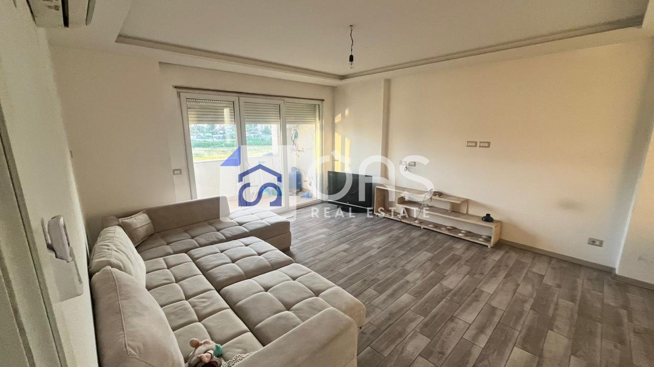 Jepet apartament me qera 2+1 Astir