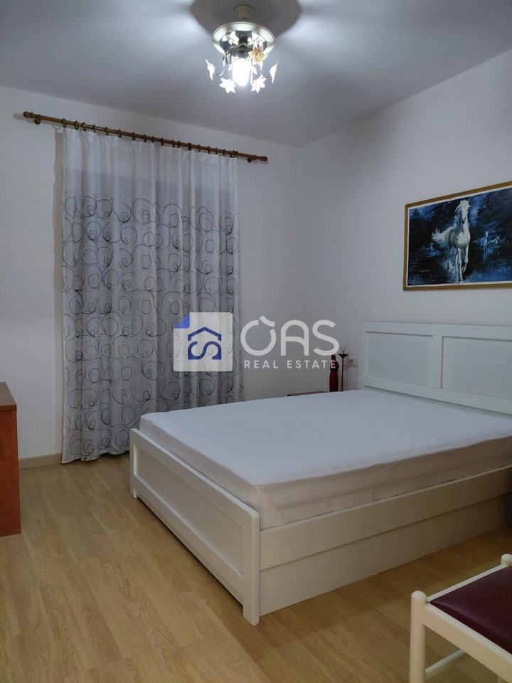 Jepet me qira duplex zona Ali Dem