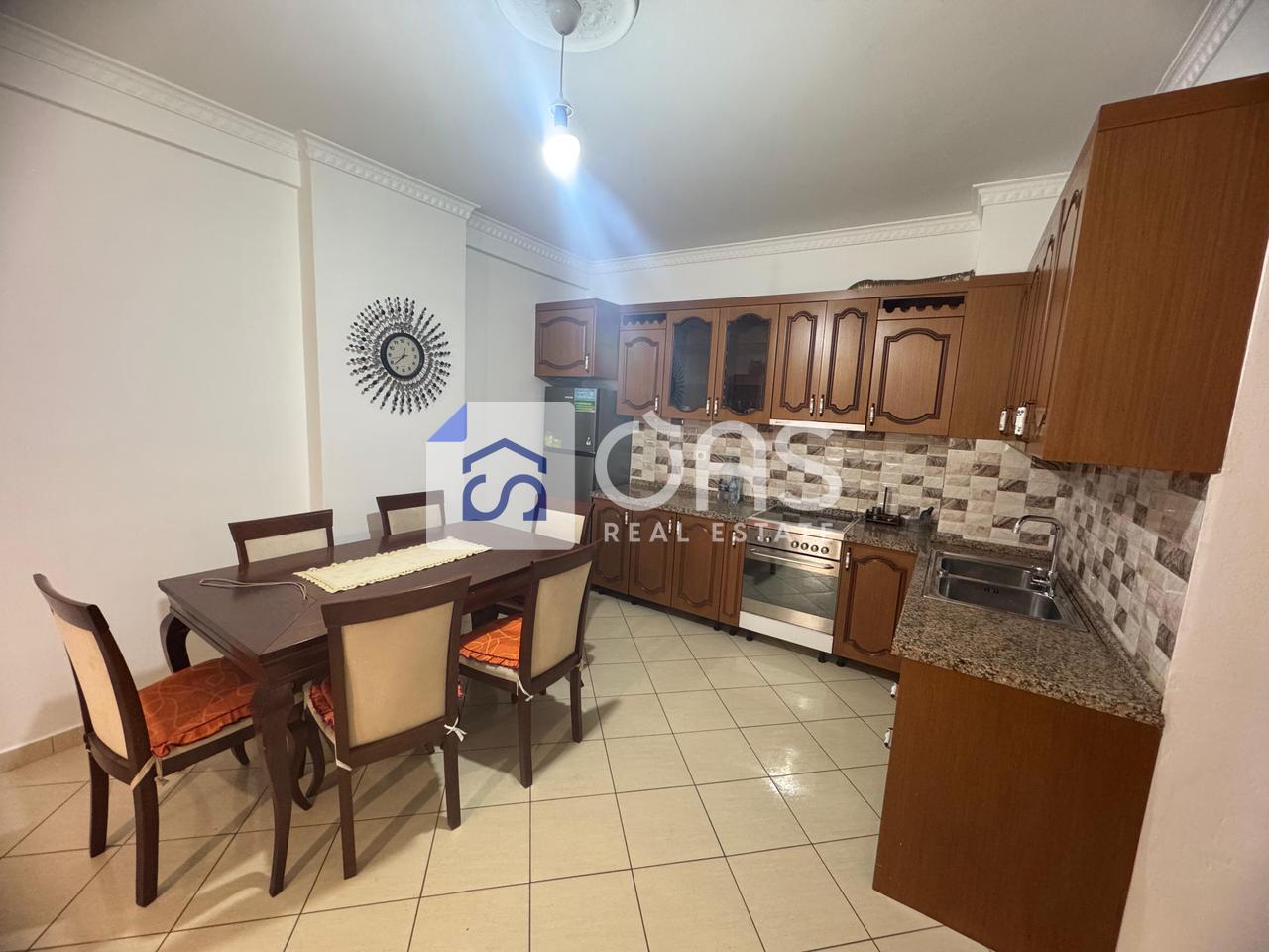 Jepet me qira apartamenti 2+1 ne Astir