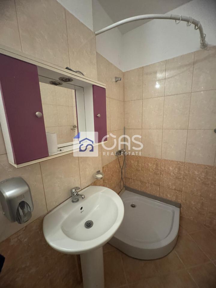 Jepet me qira apartamenti 2+1 ne Astir