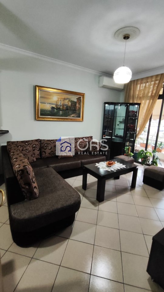 Jepet apartament me qera 2+1 ne Shkoze