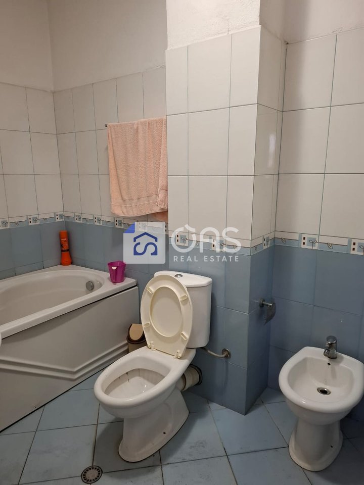 2+1 apartment for rent in the Center of Tirana