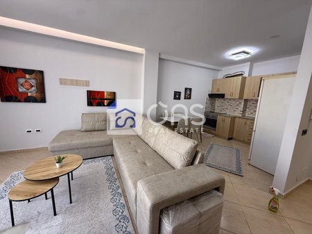1+1 apartment for rent in Yzberisht (Opposite KMY)