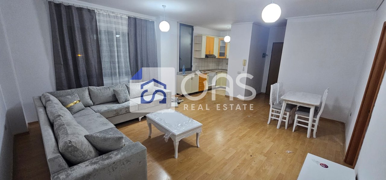 2+1+2 apartment for rent in Yzberisht