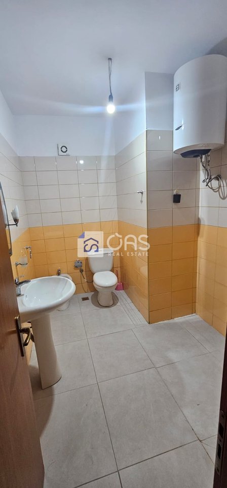 2+1+2 apartment for rent in Yzberisht
