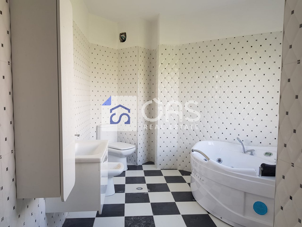 Apartment 3+1+3 for sale near the Dry Lake