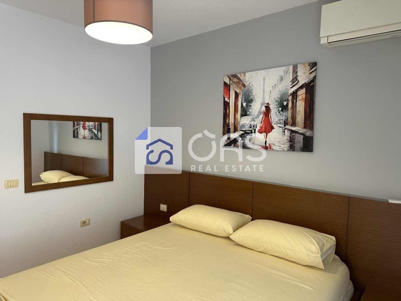 Jepet me qera apartament 1+1 ne 5 Maj (Pallati Concord Center)