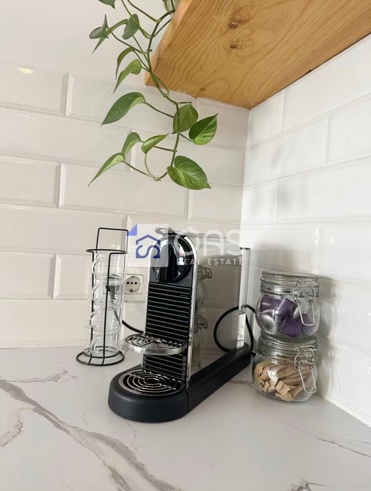 1+1 apartment for rent at the Train Station 90,000 lek.