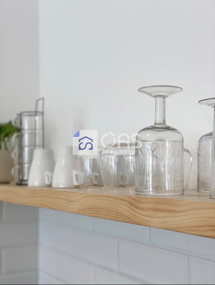 1+1 apartment for rent at the Train Station 90,000 lek.