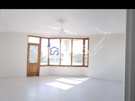 Jepet apartament me qera 3+1+2+2 post parkimi tek Fuat Toptani