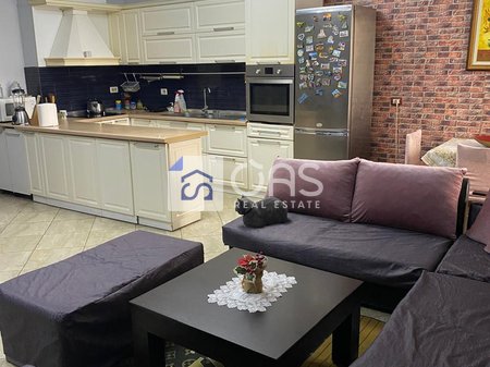 Shitet apartament 2+1 ne Freks