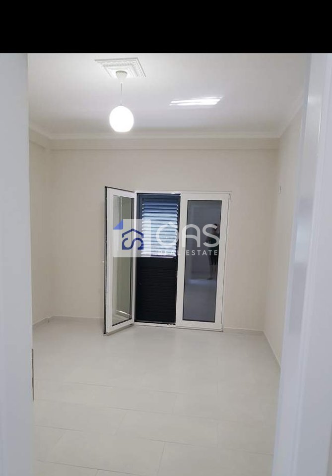 Jepet apartament me qera 3+1+2+2 post parkimi tek Fuat Toptani