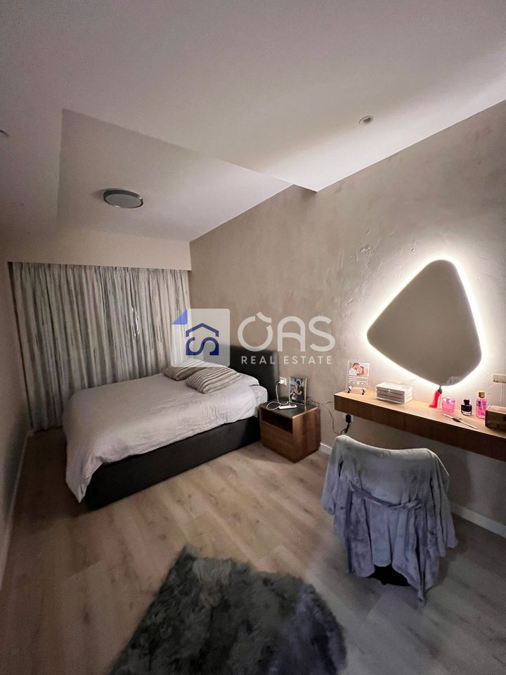 Jepet apartament me qera 2+1+2+garazhd tek 21 Kompleksi Kontakt