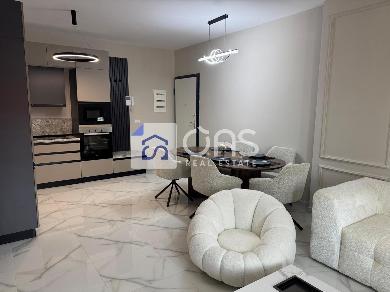 Jepet apartament 3+1+2 tek Rruga e kavajes  Garden Building