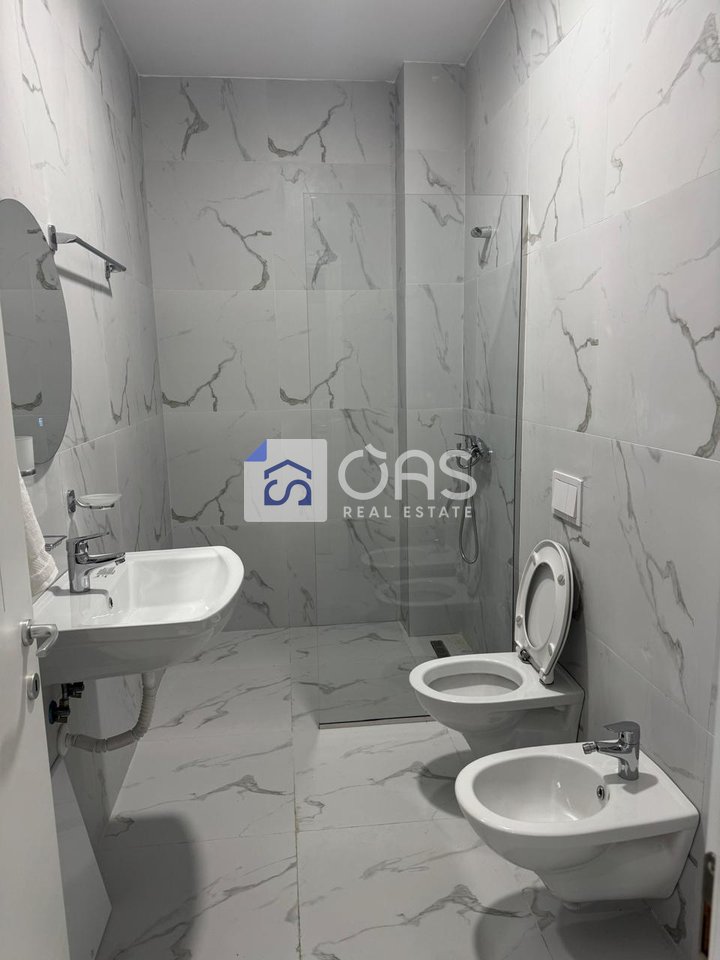 Jepet apartament 3+1+2 tek Rruga e kavajes  Garden Building