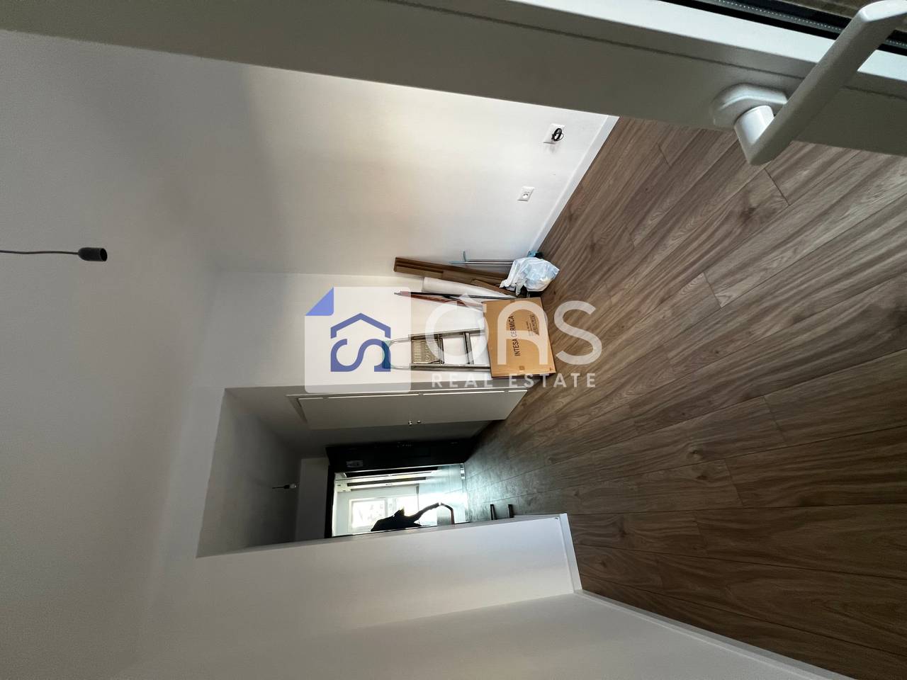 Jepet me qera qmbient per zyra tek Bulevardi i Ri.