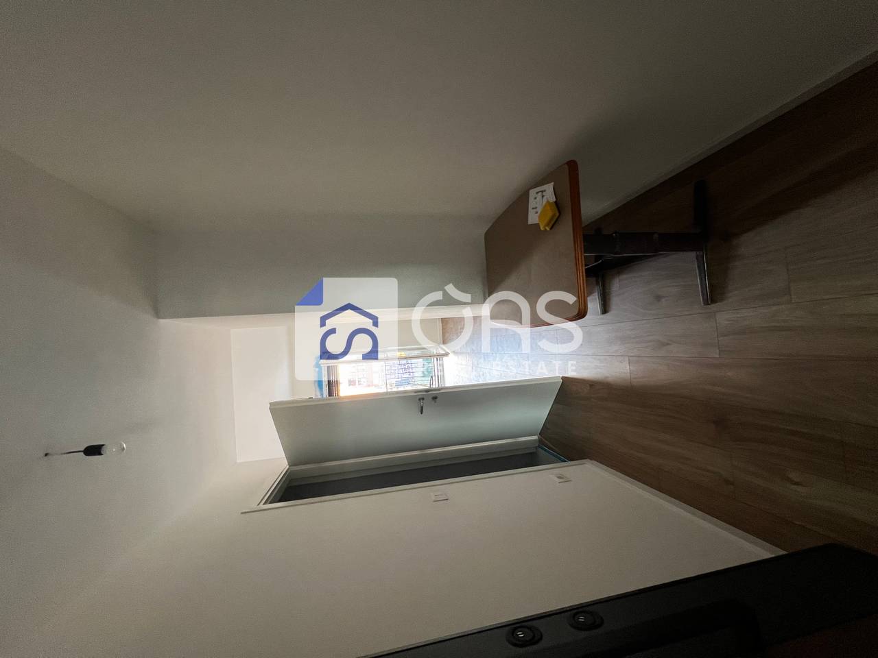 Jepet me qera qmbient per zyra tek Bulevardi i Ri.