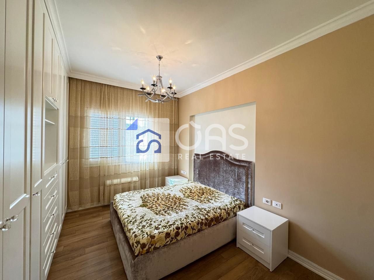 jepet apartament me qera 2+1+2+2 poste parkimi tek Liqeni i Thate