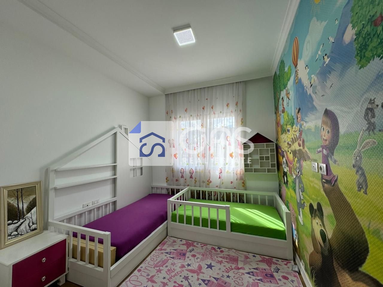 jepet apartament me qera 2+1+2+2 poste parkimi tek Liqeni i Thate