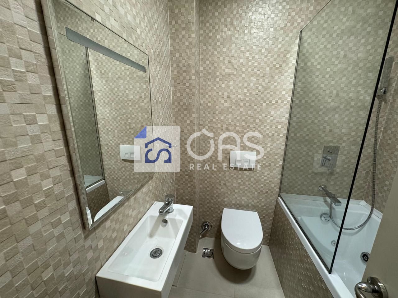 jepet apartament me qera 2+1+2+2 poste parkimi tek Liqeni i Thate