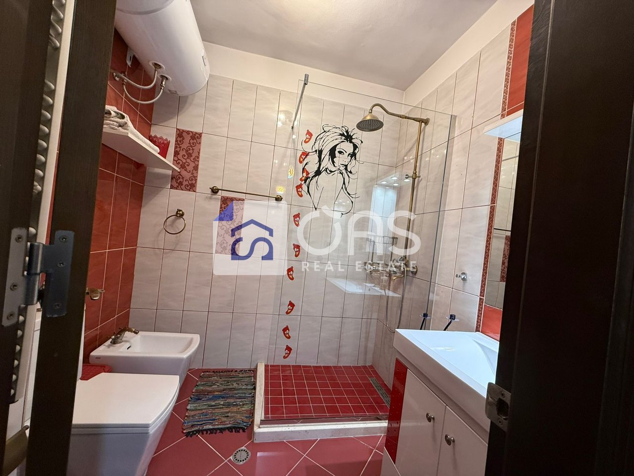 Shitet apartament 2+1 ne Yzberisht