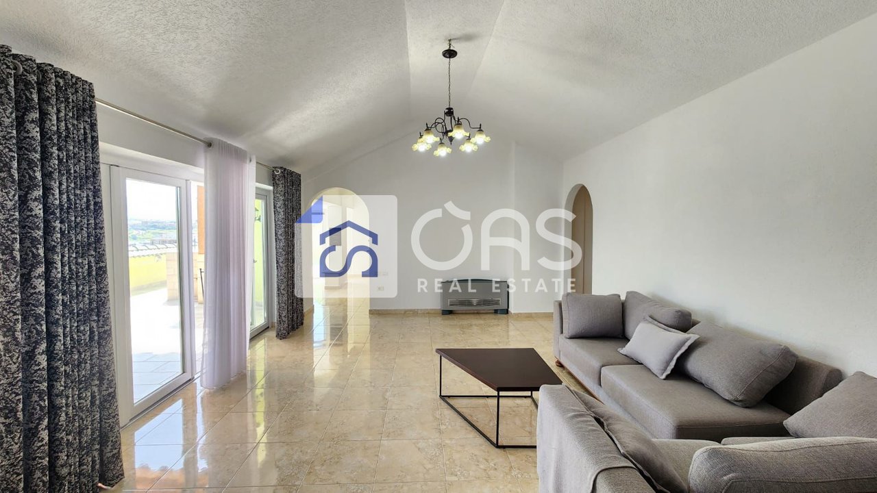 Affittasi attico 3+1+2+2 con posto auto vicino al Lago Secco