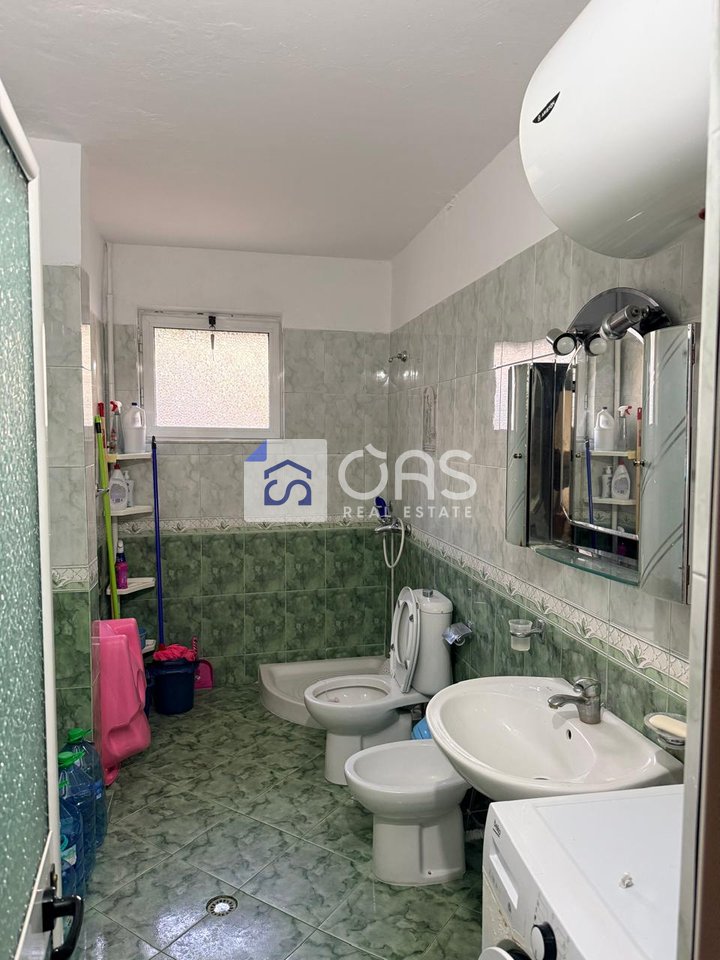 Jepet apartament me qera 2+1 tek Ish Parku Autobuzave