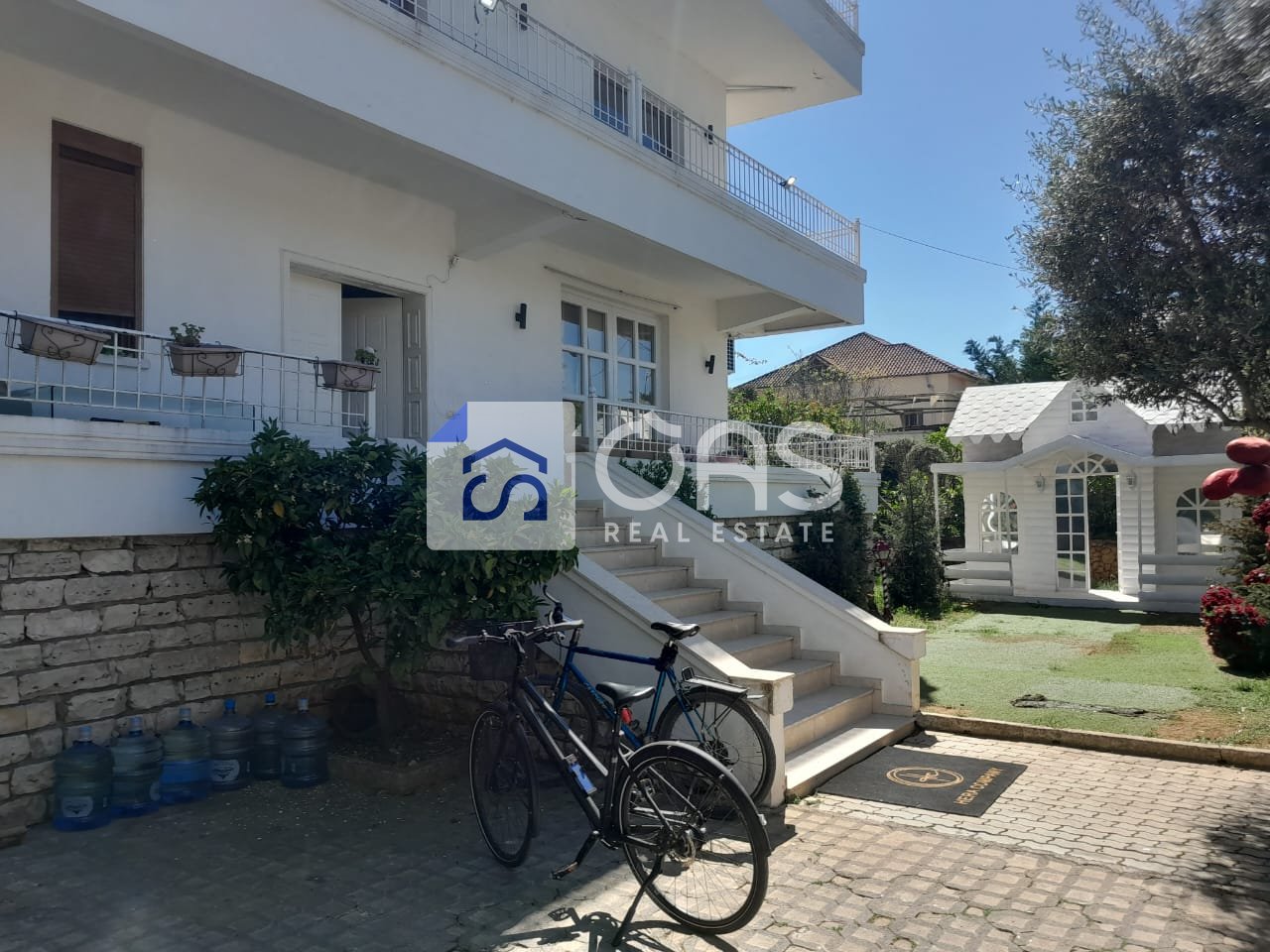 Jepet me qera vile 3 kate per biznes ne Allias. 150.000 Leke