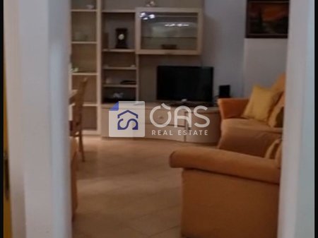 Appartamento in affitto 2+1 a Komuna e Parisi