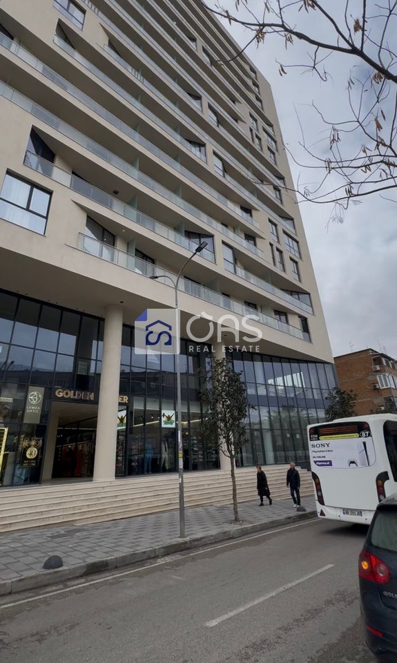 Shitet ambjent biznesi  open space ne Rrugen Mine Peza (Golden Tower ) 1.018.800 euro