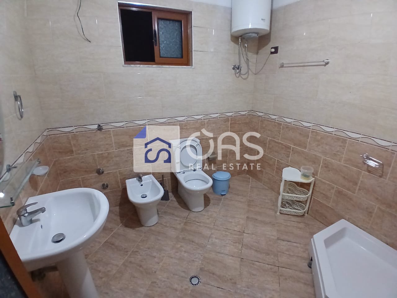 Jepet me qera apartament 2+1 ne Porcelan