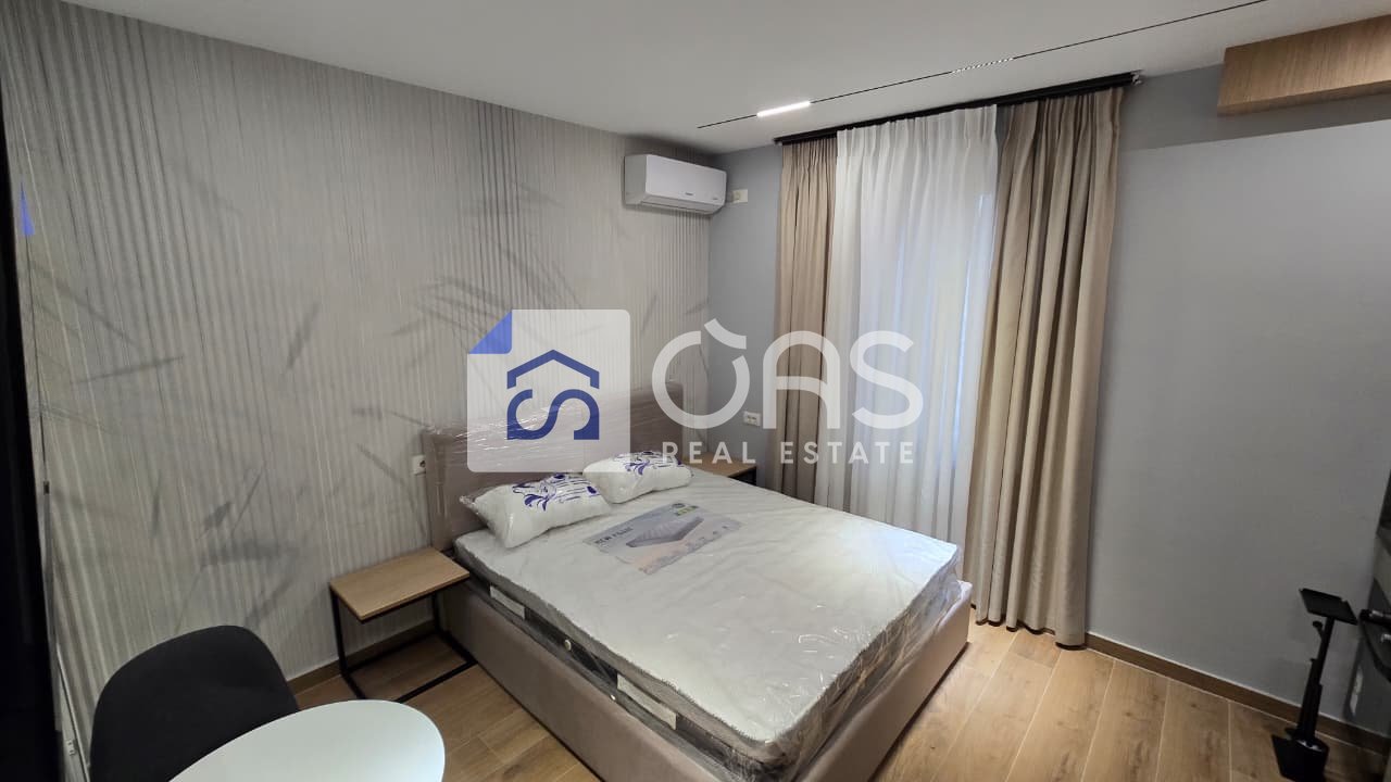 Shiten 3 garsionere + lavanderi tek Mine Peza perballe Golden Tower