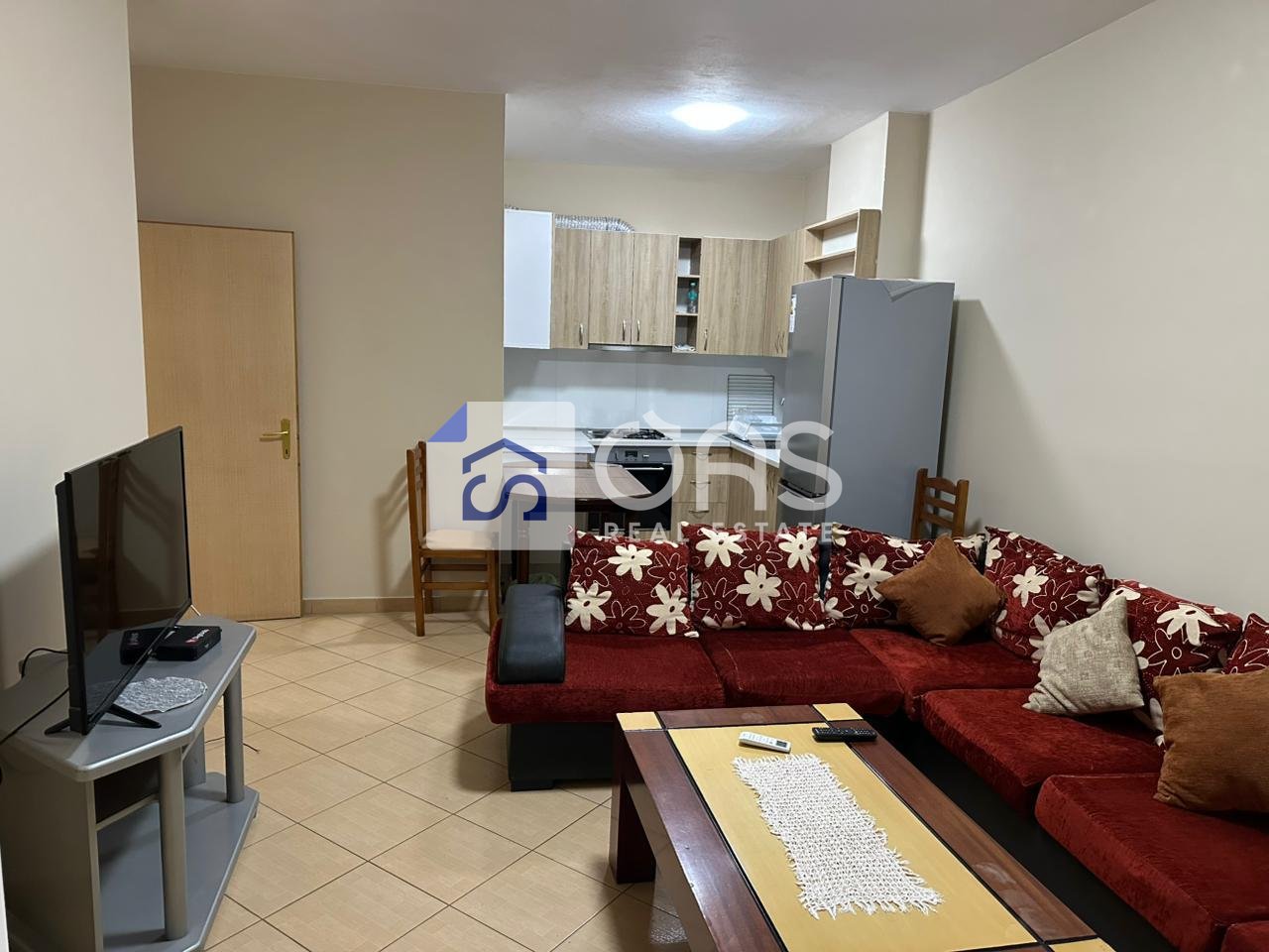 Jepet me qera apartament 1+1 te  Astir