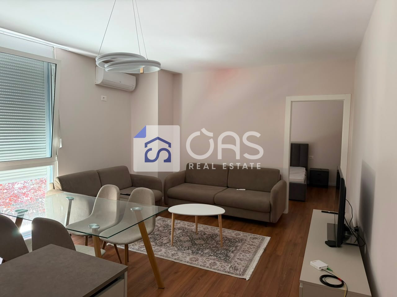 Jepet me qera  apartament 2+1   RRUGA BARRIKADAVE