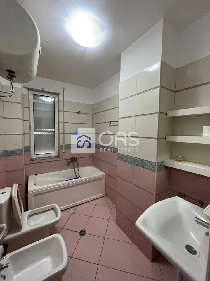 Affittasi appartamento 2+1+2+parcheggio Fresk