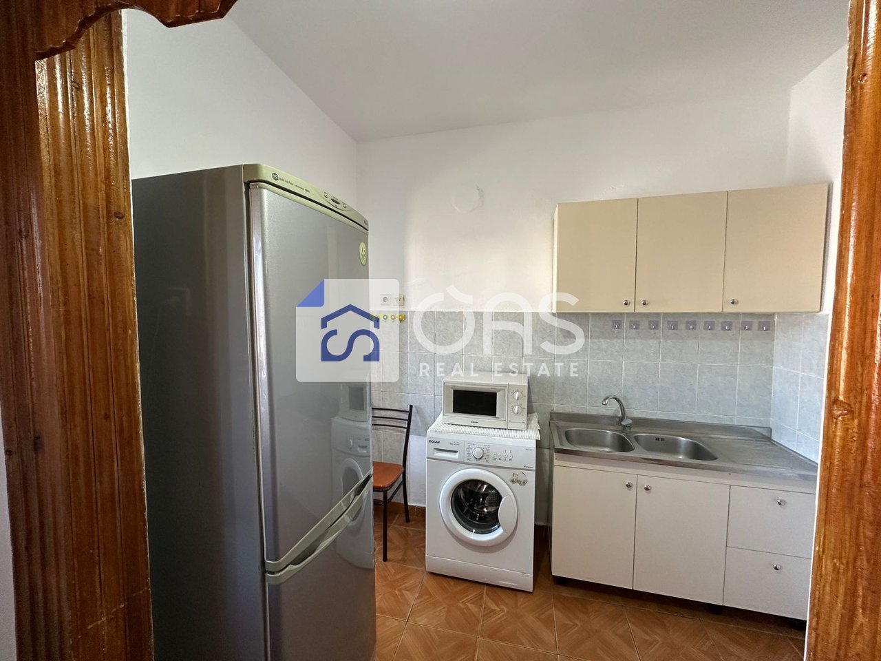 Jepet me qera  apartament 2+1  pazari i ri