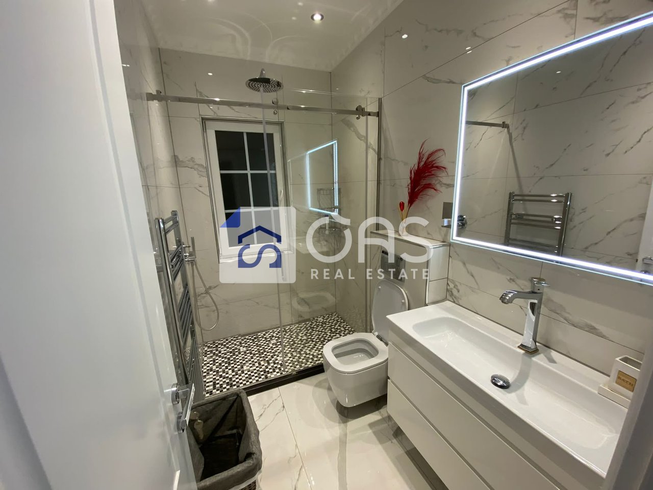 Jepet me qera apartament 2+1 ne Allias.