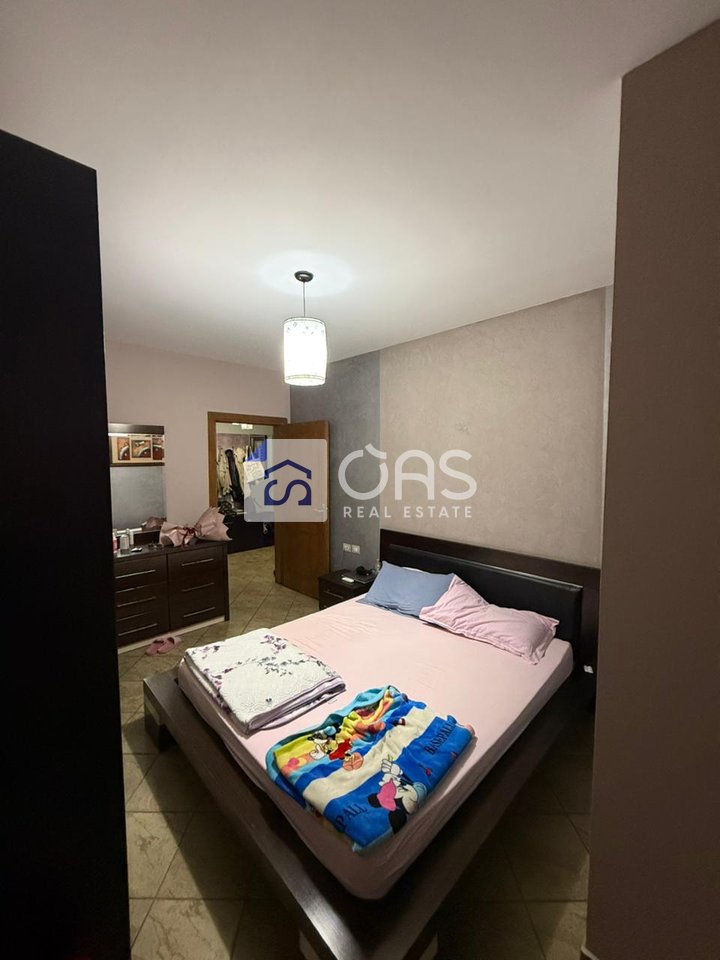 Apartment 2+1 for rent on Rruga e Kavajes.
