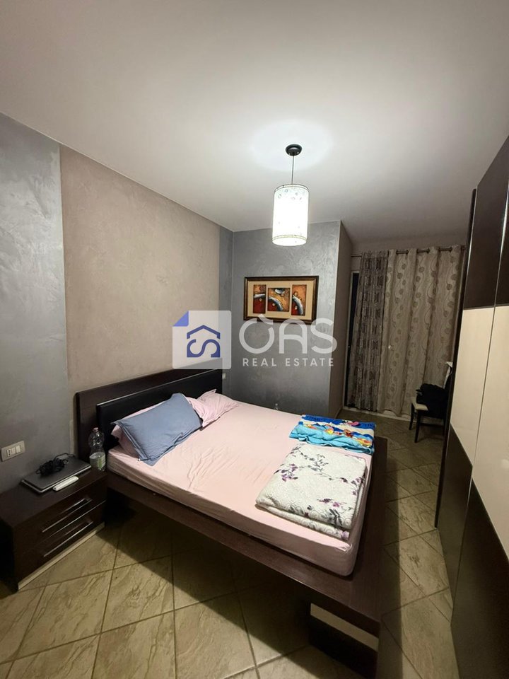 Apartment 2+1 for rent on Rruga e Kavajes.