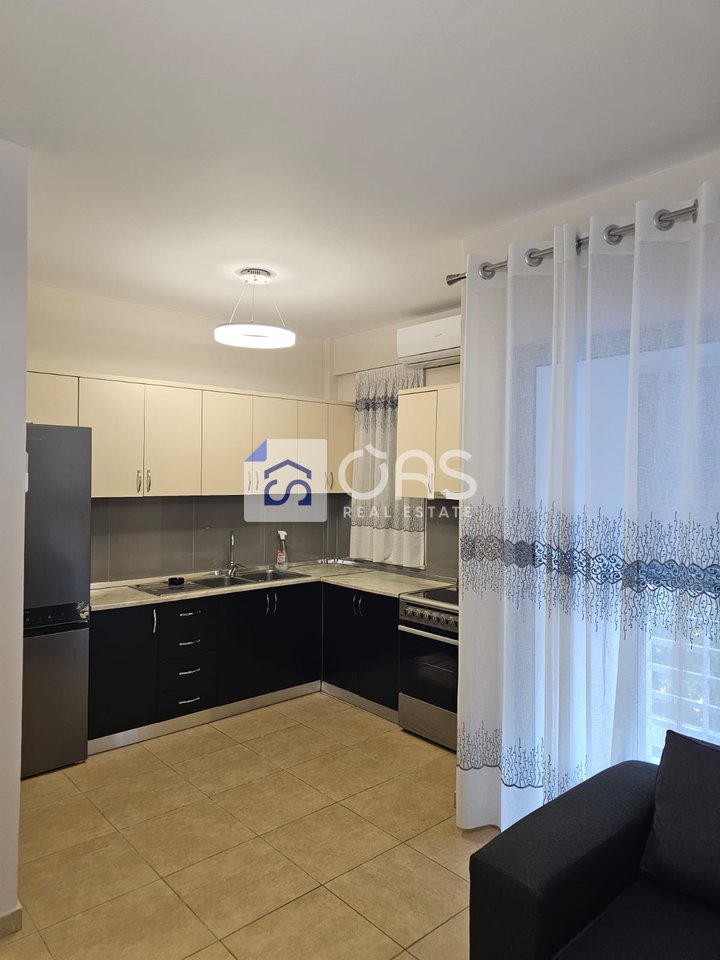 Jepet me qera apartament 2+1 ne 5 Maj