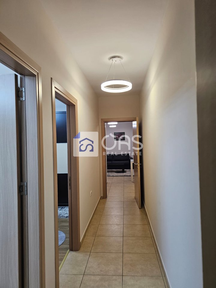 Jepet me qera apartament 2+1 ne 5 Maj