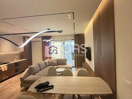 Jepet me qera apartament 3+1+2+2 Poste Parkimi tek Bulevardi I Ri.